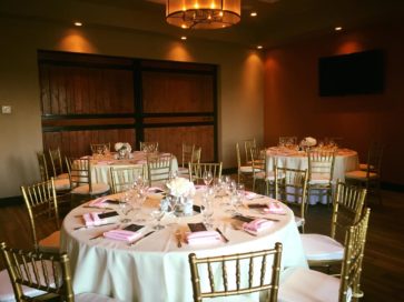 Private-Dining-Room-Wedding-Set